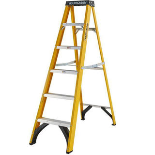 Werner Fibreglass Step Ladder (6 Tread) by Murdock Builders Merchants